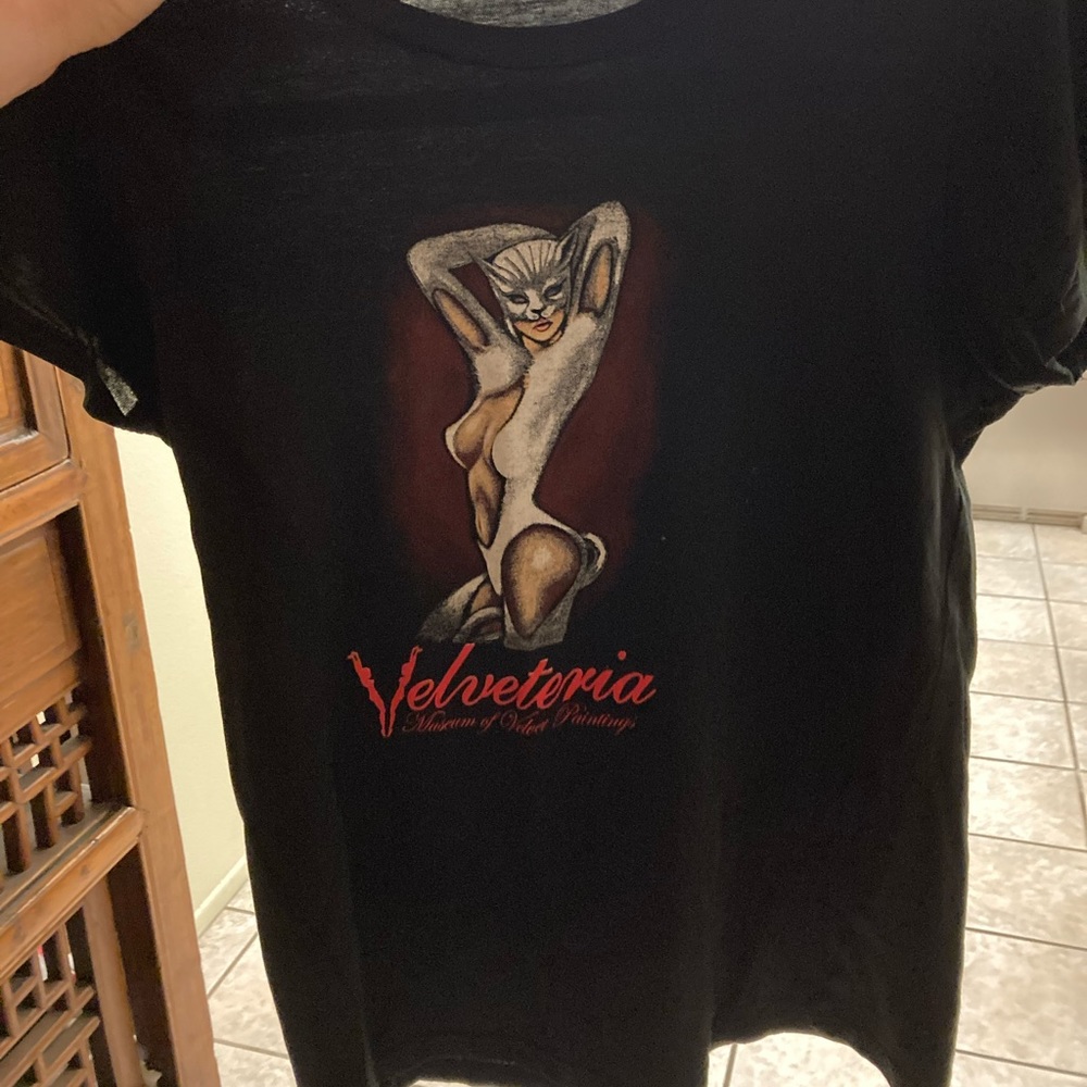 Valentina graphic tee